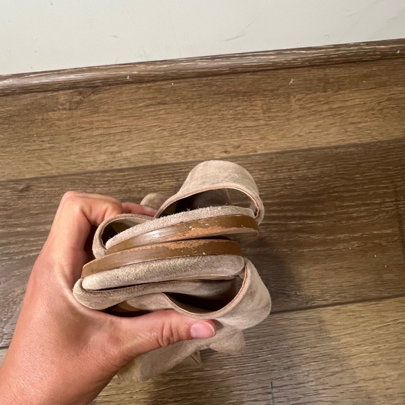 Vince Camuto Levey Tan Suede Block Heel Mule - Size 6 1/2 - Picture 6 of 7